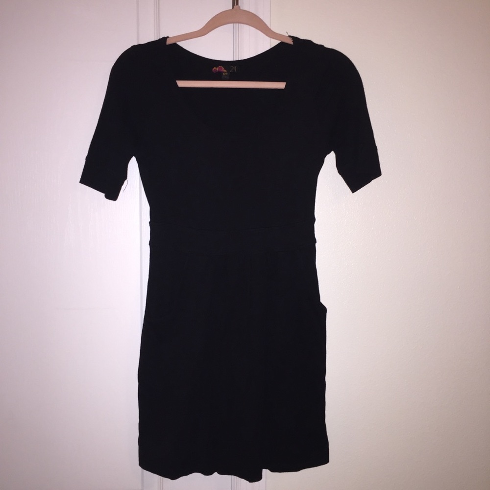 Black Mini Dress w/pockets
